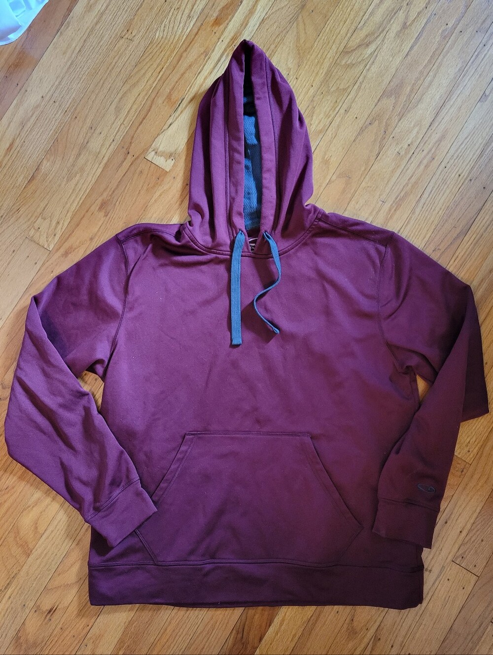 Champion hoodie, large, great condition, lined hood, drawstring, pouch pocket